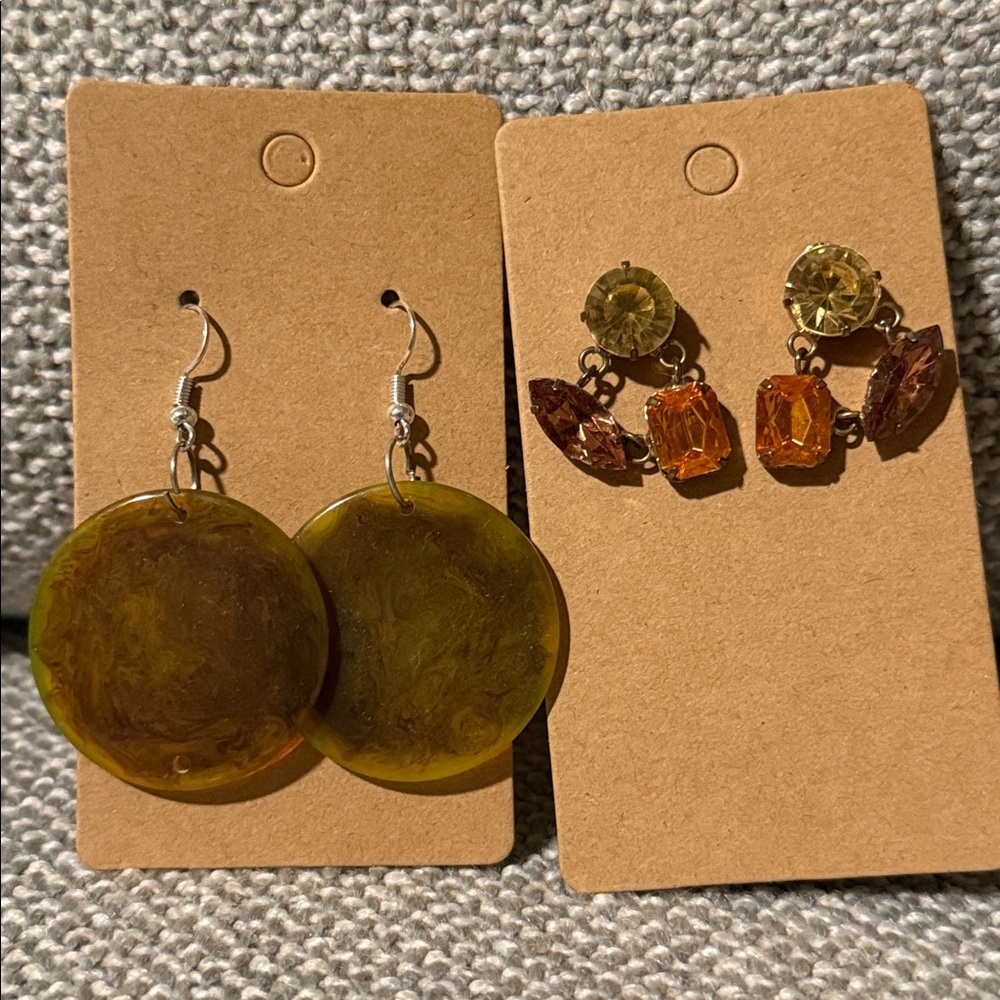 5/$25 Earthtone Earrings set